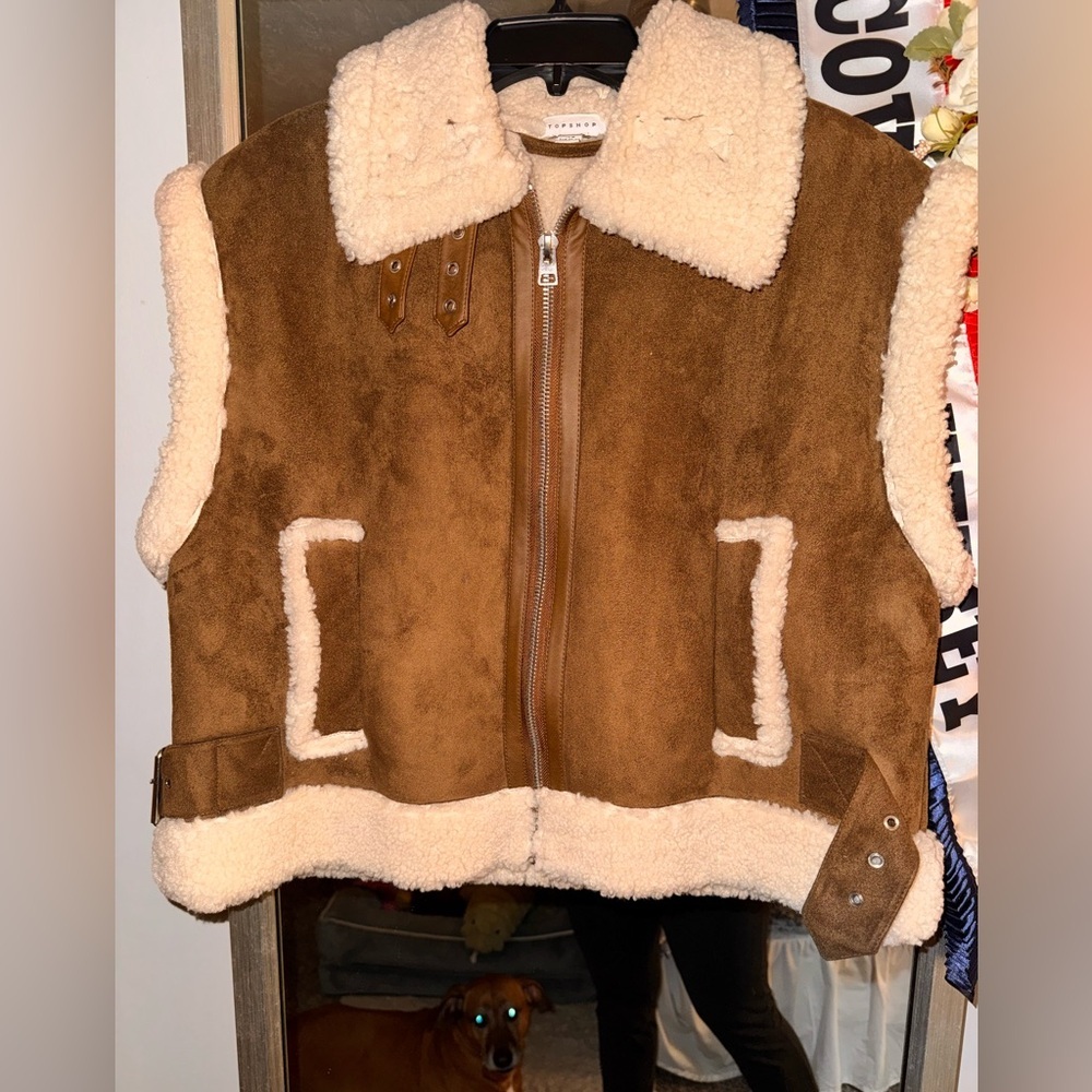 Topshop faux suede shearling oversized aviator vest in chocolate - Picture 2 of 10